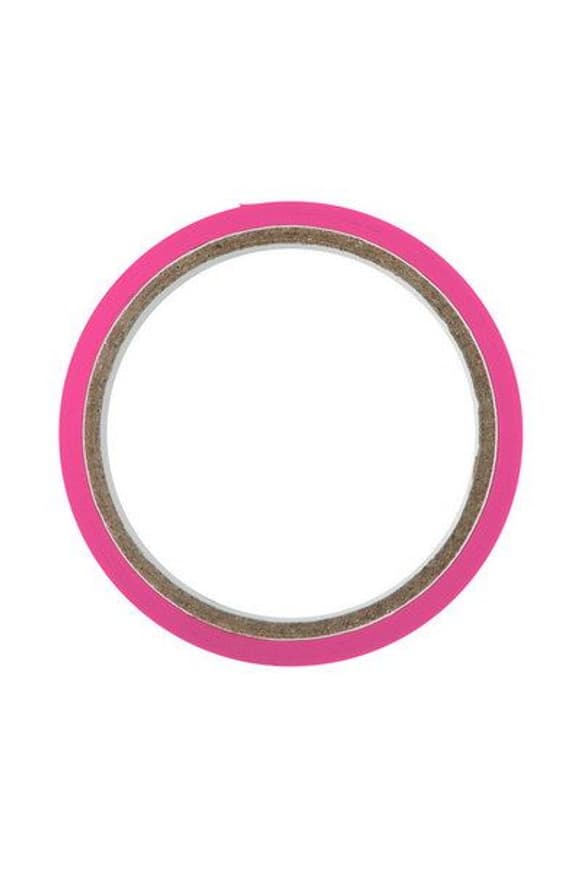 Скотч для бондажа Fetish Tentation Fuchsia  (15м), не липнет к коже и волоскам, только сам к себе