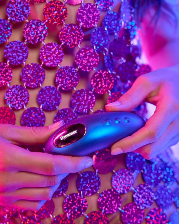 Вакуумний кліторальний стимулятор Love To Love DREAMER – IRIDESCENT NIGHT, пестощі язичком, пульт