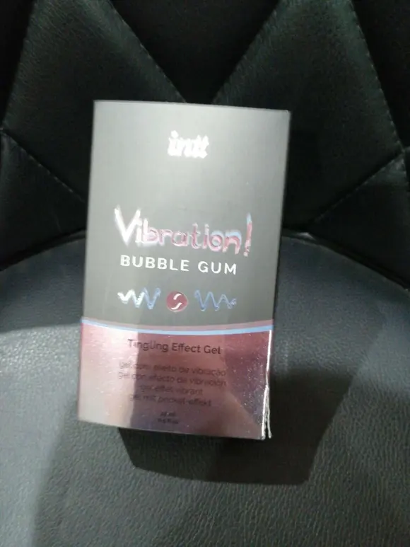 Жидкий вибратор Intt Vibration Bubble Gum (15 мл) (мятая упаковка!!!)
