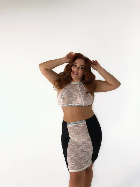 Рольовий костюм покоївки з топом, спідницею та прикрасою "Безвідмовна Аделі" XL