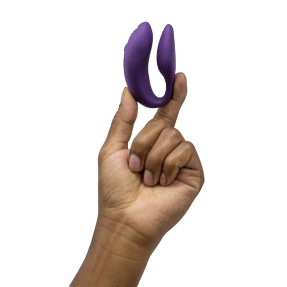Смарт-вібратор для пар We-Vibe Chorus Purple, сенсорне керування вібраціями стисненням пульта	