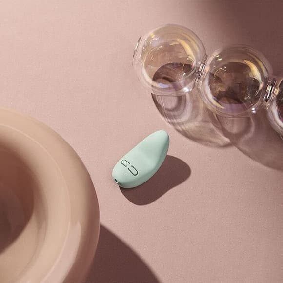 Мини-вибратор для клитора LELO Lily 3 Polar Green, 10 режимов, очень мощный