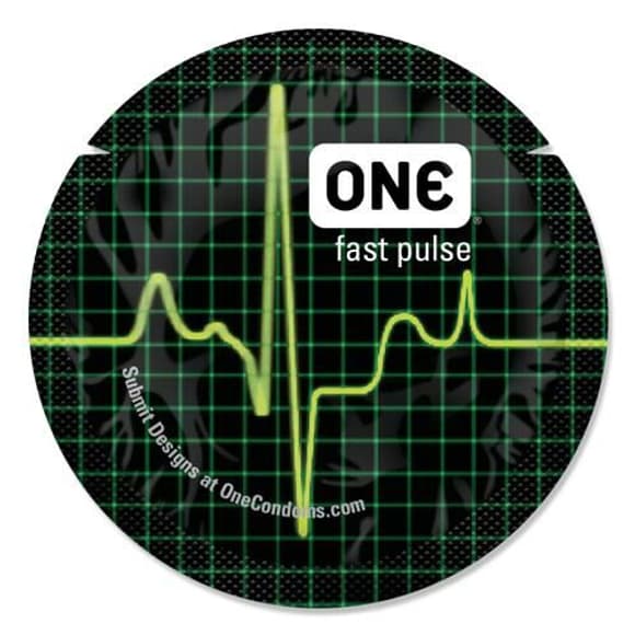 Презерватив ONE Glowing Pleasures, 1 шт, світиться в темряві, зі змазкою