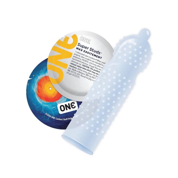 Презервативи ONE Super Studs, 12 шт, з точковим рельєфом, зі змазкою, подарункове паковання-тубус