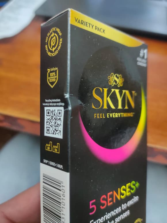 Безлатексные премиум-презервативы SKYN 5 Senses, 5 видов (5 шт) (мятая упаковка!!!)