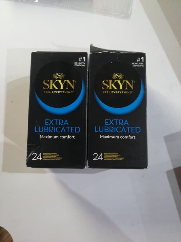 Безлатексные премиум-презервативы SKYN Extra Lubricated 24 шт (мятая упаковка!!!)