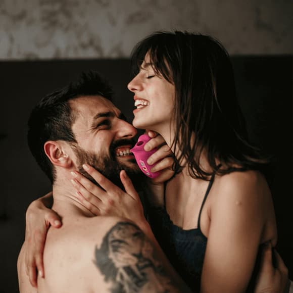 Вакуумный стимулятор Fun Factory Belle Raspberry, 11 режимов работы, перезаряжаемый